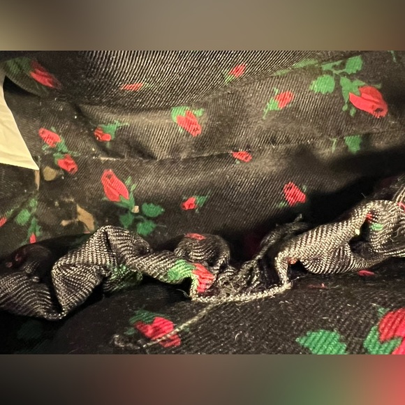 Betsey Johnson White Purse with Shoulder Strap - Picture 4 of 5